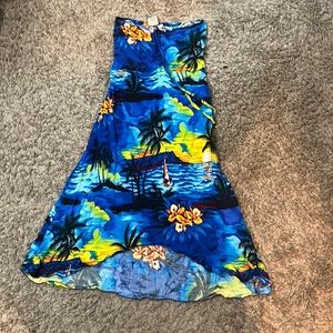 Hawaiian/floral dress